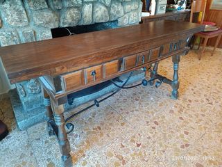 Mesa comedor estilo castellano