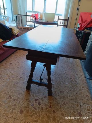 Mesa comedor estilo castellano
