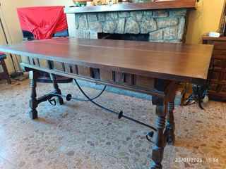 Mesa comedor estilo castellano