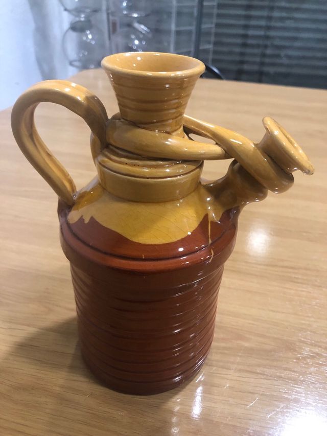 Botijos cantirs firmados de la Bisbal