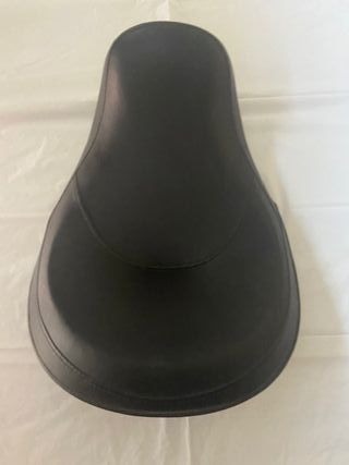 Harley Davidson Dyna TC88 Street Bob Asiento