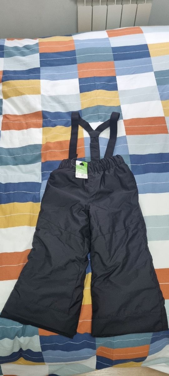 Pantalón nieve niño SIN ESTRENAR 4 años.