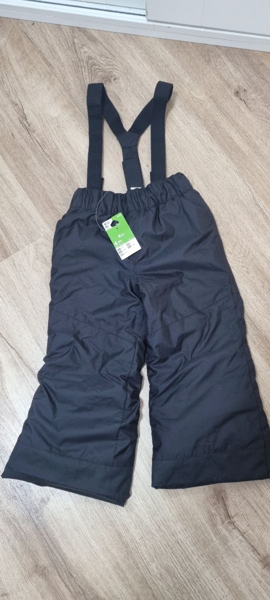 Pantalón nieve niño SIN ESTRENAR 4 años.