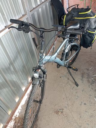 Bicicletta con pedalata assistita elettrica