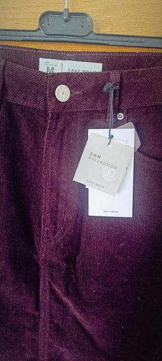 Falda de pana a estrenar