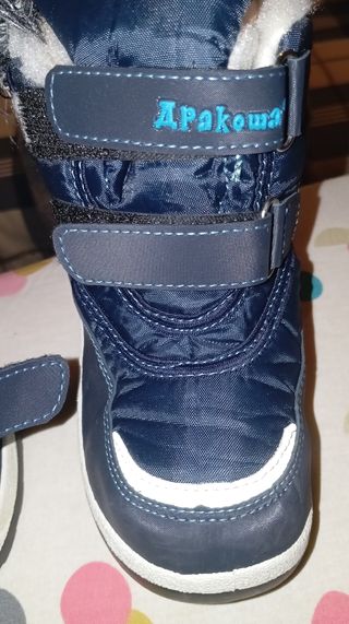 Botas de nieve niño.