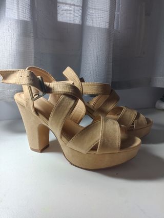 Tacones talla 35