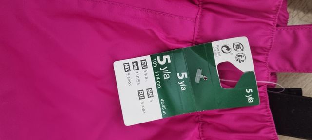 Pantalon nieve niña SIN ESTRENAR talla 5.