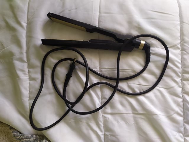 Plancha alisadora pelo Babyliss cerámica ST27E