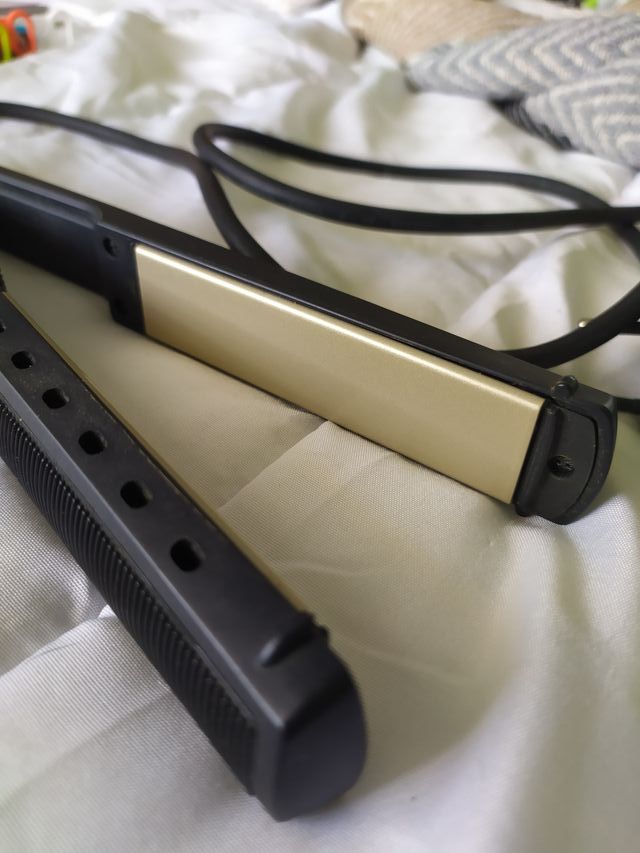 Plancha alisadora pelo Babyliss cerámica ST27E