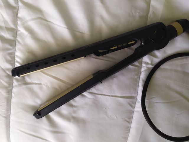 Plancha alisadora pelo Babyliss cerámica ST27E