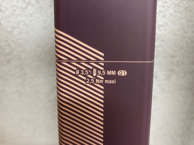 Esquís y palos. Longitud 140 cms. Wedze