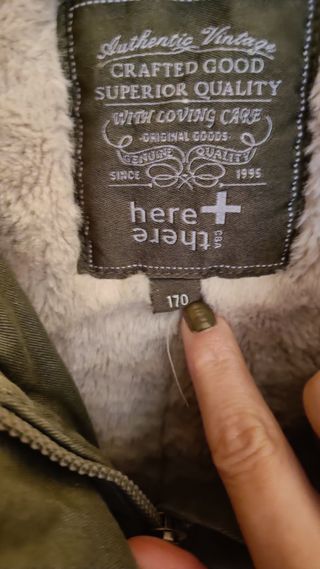 Abrigo tipo parka CyA de Chica