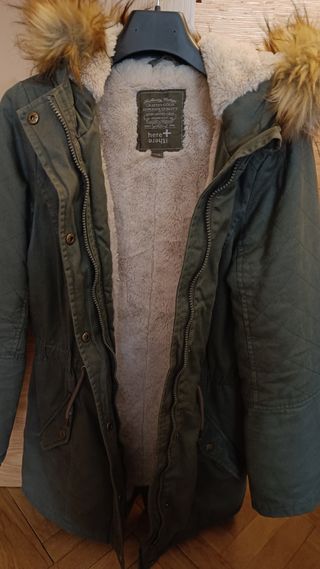 Abrigo tipo parka CyA de Chica