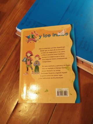 Kika Superbruja y los indios (Spanish Edition)