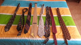 Vendo estas corbatas 