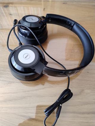 Auriculares USB con cable y micrófono
