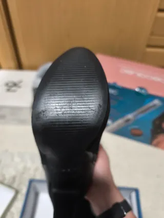 Botines Negros con Tacón Textura - MARYPAZ