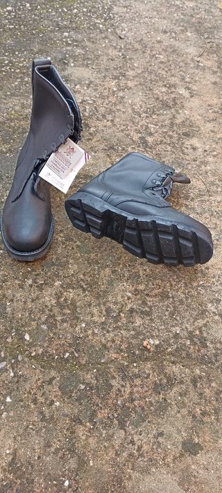 Botas