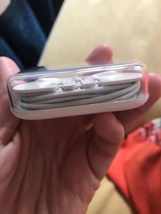 AURICULARES APPLE EARPODS