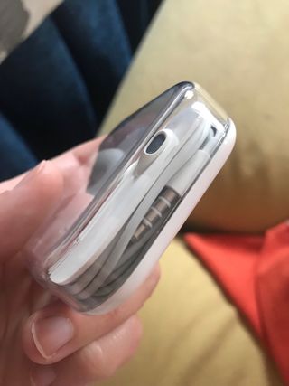 AURICULARES APPLE EARPODS