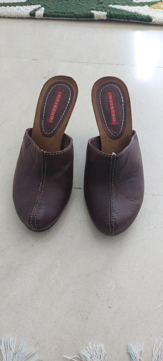 Zuecos de piel, Weekend