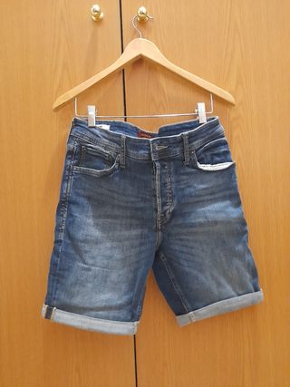 Pantalon vaquero corto