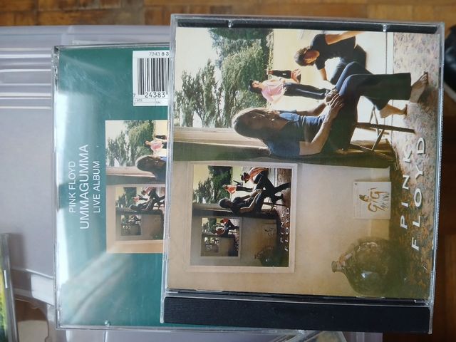 12 cd musicali e un porta cd