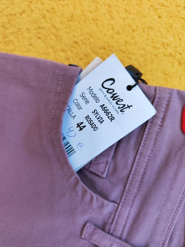 Pantalán lila claro de señora