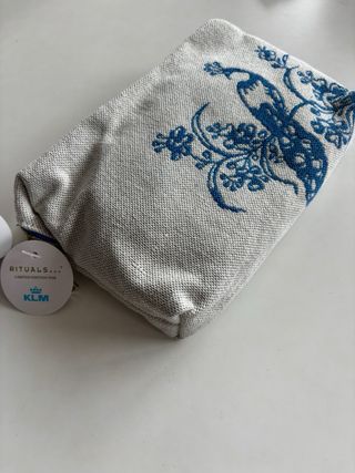 Neceser Kit Avión RITUALS KLM