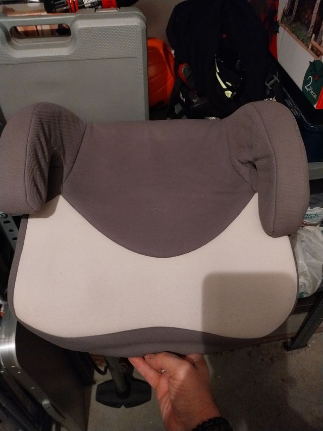 2 Elevadores para niño de coche