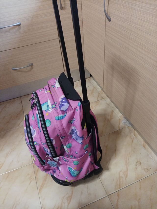 Mochila Totto con ruedas,asa ajustable
