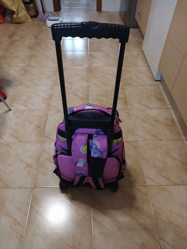 Mochila Totto con ruedas,asa ajustable