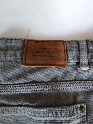 Pantalón Zara