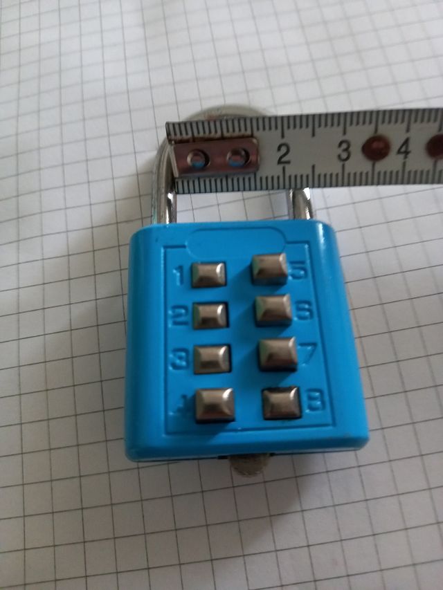 Lucchetto con combinazione 