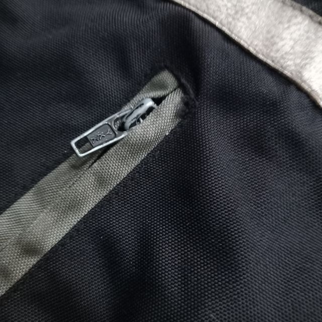 Cazadora moto hombre. Talla L