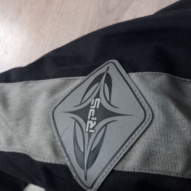 Cazadora moto hombre. Talla L