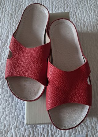 SANDALIA PLANA ROJAS N36 