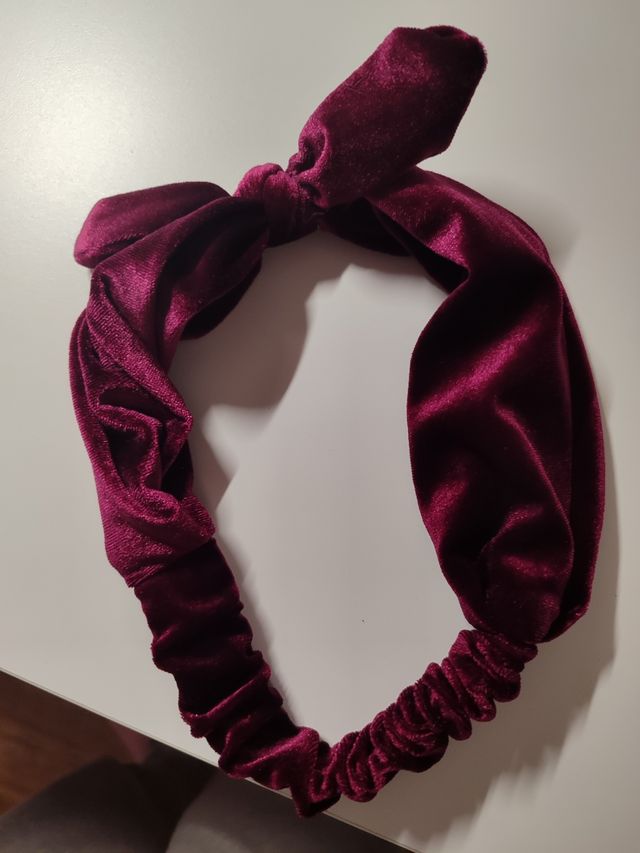 Cinta para el pelo granate Stradivarius