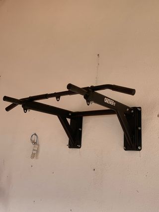 2 APARATOS DE DOMINADAS Y ABDOMINALES