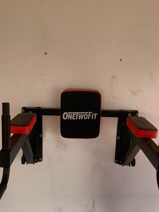 2 APARATOS DE DOMINADAS Y ABDOMINALES