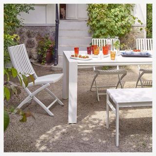 OPORTUNIDADConjunto mesa, sillas, comedor exterior