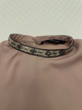 Blusa rosa con pedreria