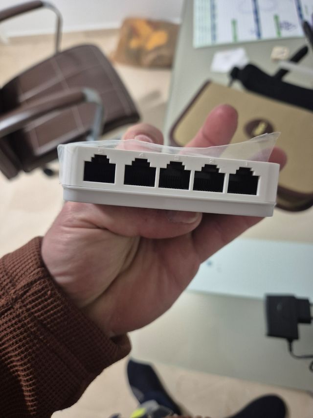 Switch repartidor internet 