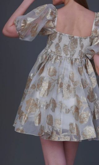 Vestido Babydoll mini metalizado