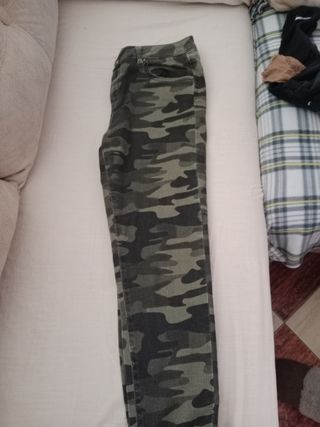 Pantalón mujer camuflaje