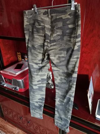 Pantalón mujer camuflaje