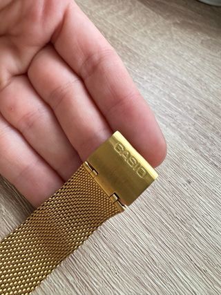 Reloj casio dorado
