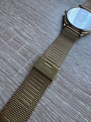 Reloj casio dorado