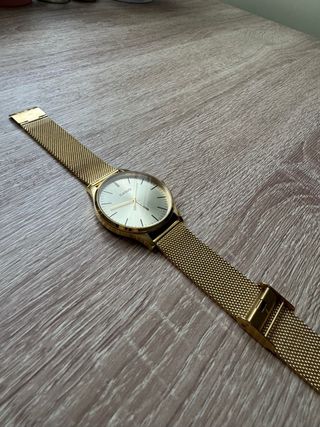 Reloj casio dorado